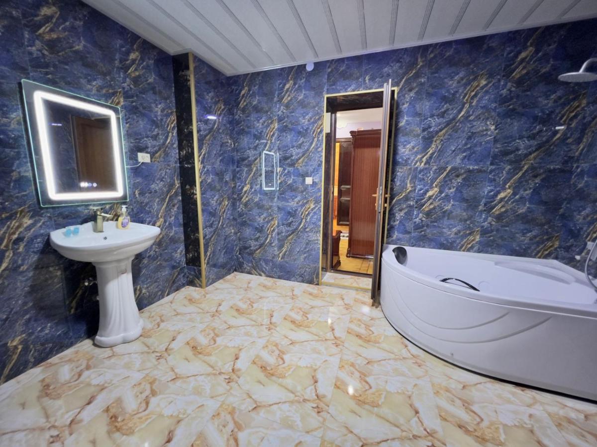 Hotel Royal คูทายสิ ภายนอก รูปภาพ